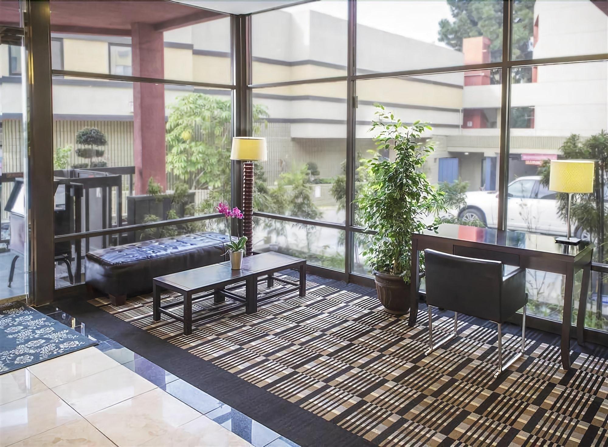Baymont By Wyndham Monterey Park Hotel Exterior photo